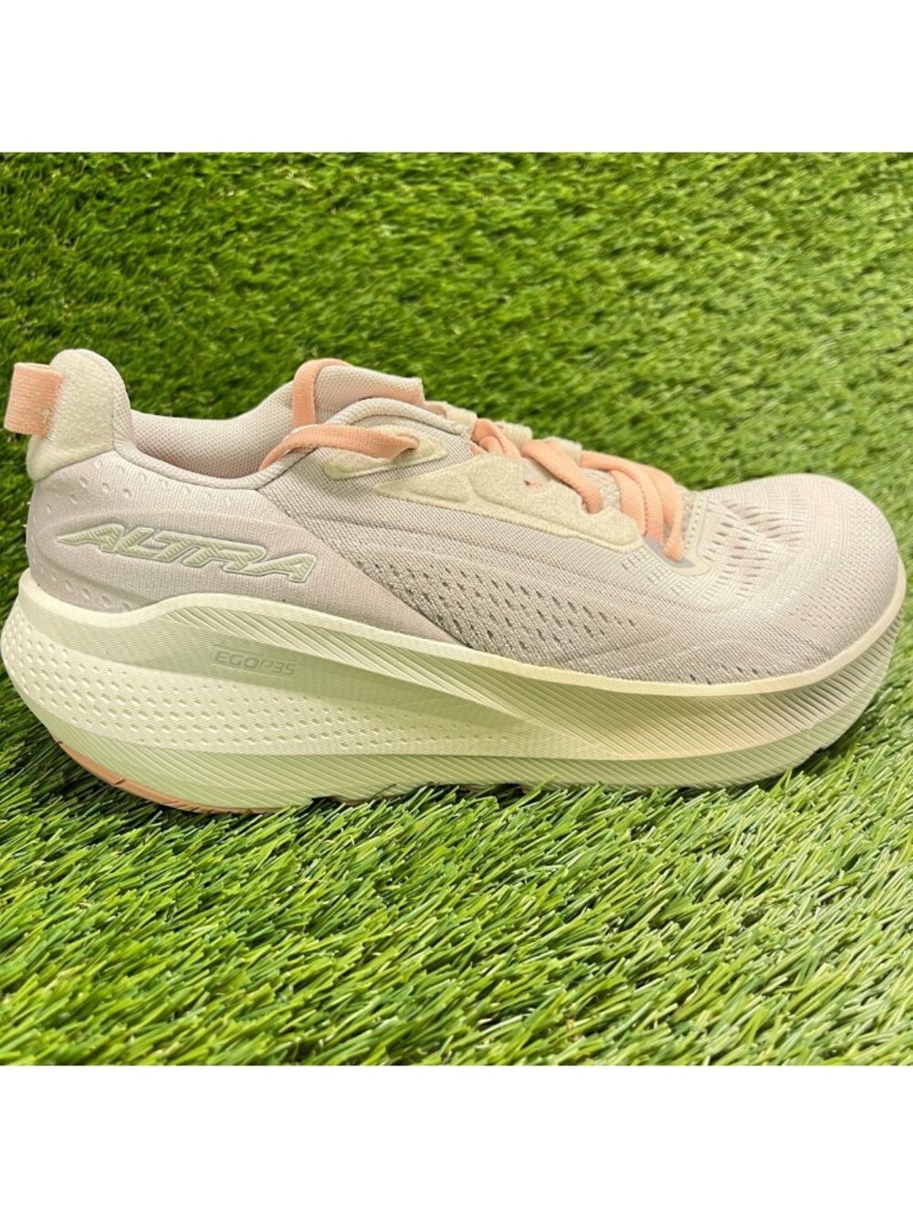 Altra FWD VIA 2 Womens Size 7 Beige Cream Athletic Road Running Shoes Sneakers